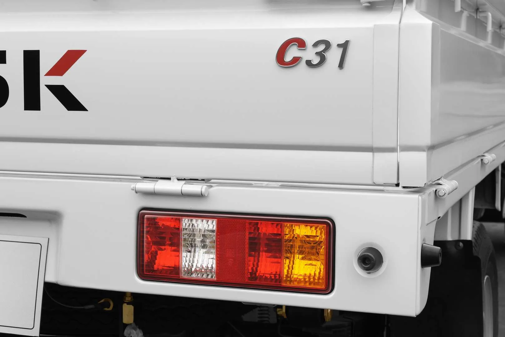 Exterior 04