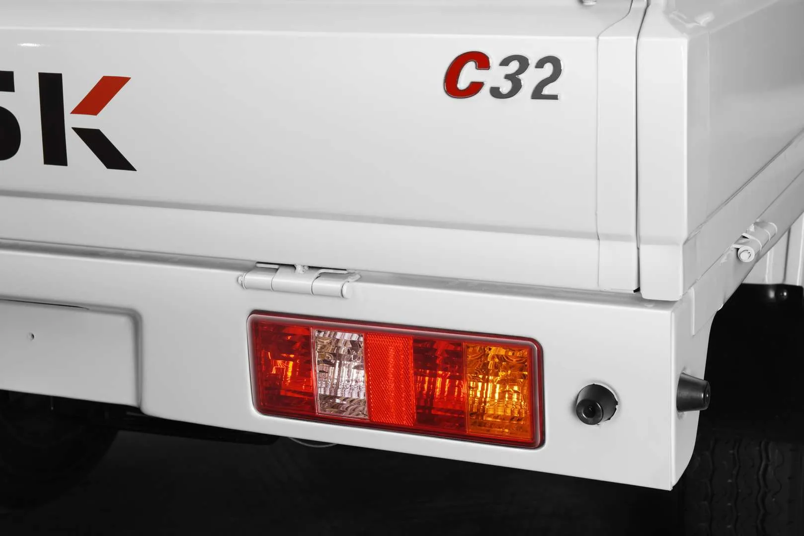 Exterior 04